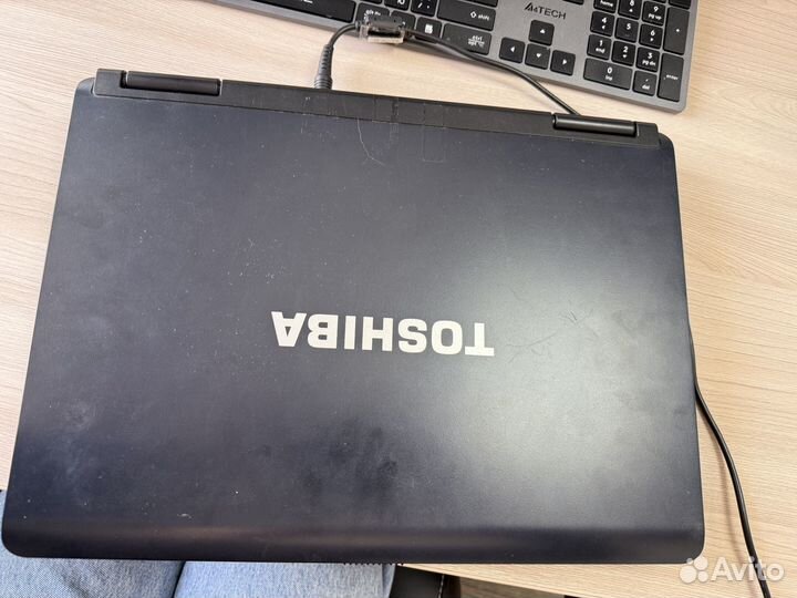 Ноутбук toshiba satellite L40-17O