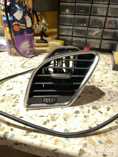 Дефлектор Audi A5 левый (8T2 820 901 B)