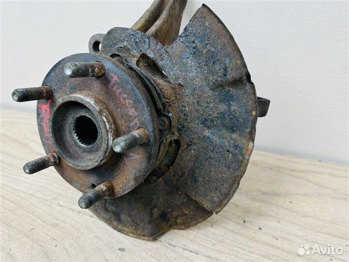 Кулак поворотный передний левый Hyundai Tucson 1