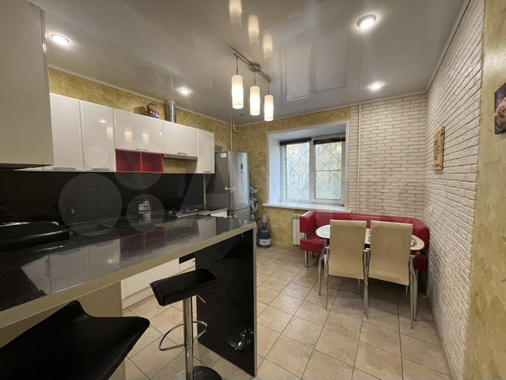 3-к. квартира, 88 м², 1/9 эт.