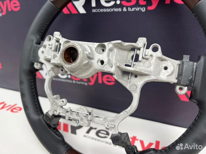 Руль Toyota Land Cruiser 200 в Стиле 16г N2113