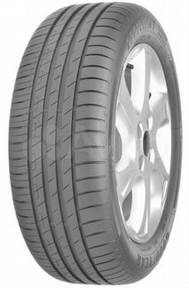 Goodyear EfficientGrip Performance 215/60 R17