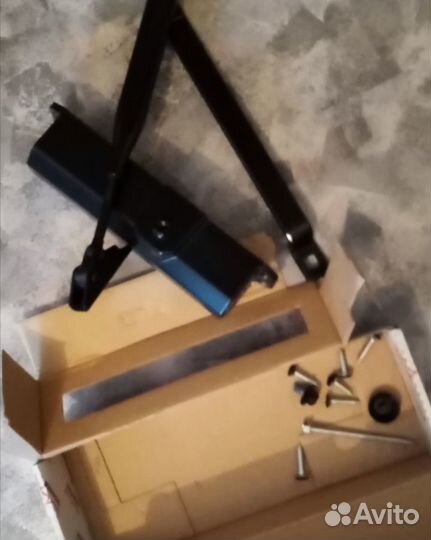 Доводчик для двери