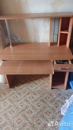 Компьютерный стол