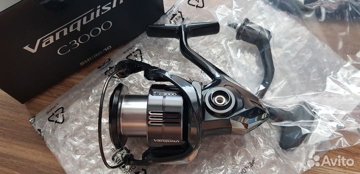 Shimano 19 Vanquish C3000 новая