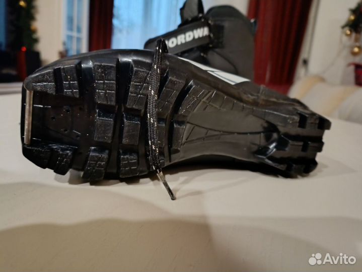 Лыжные ботинки детские 34 размер крепление nnn