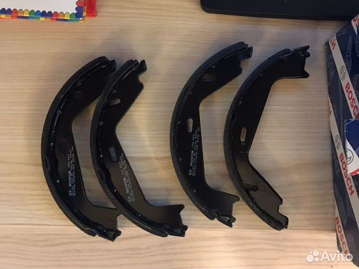 Bosch Колодки ручного тормоза к-кт (volvo S80 2006