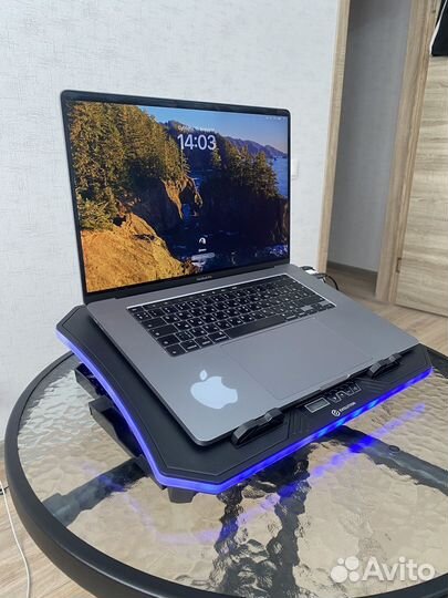 Apple macbook pro 16