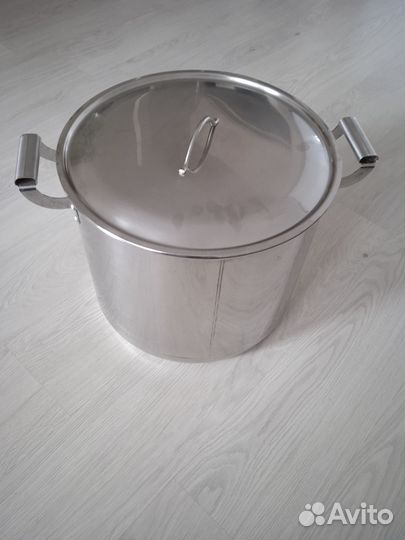 Большая кастрюля
