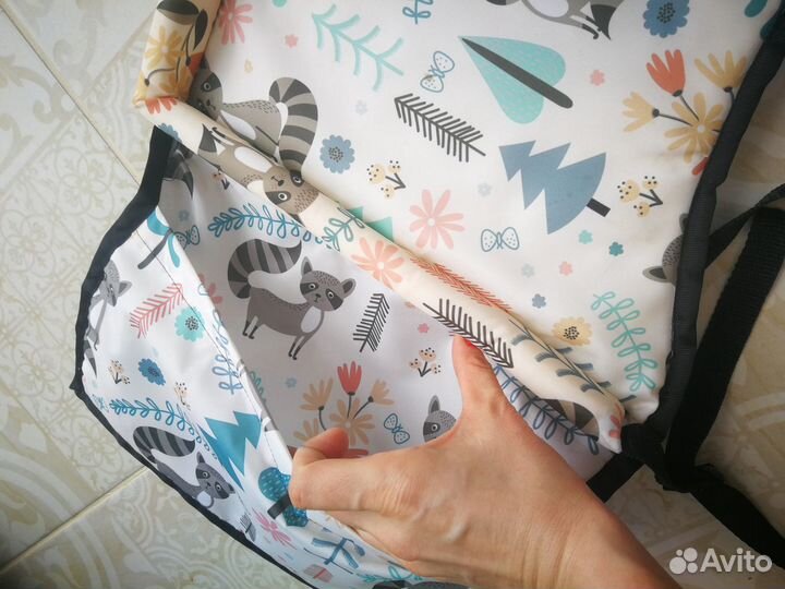 Дорожный мягкий столик на автокресло