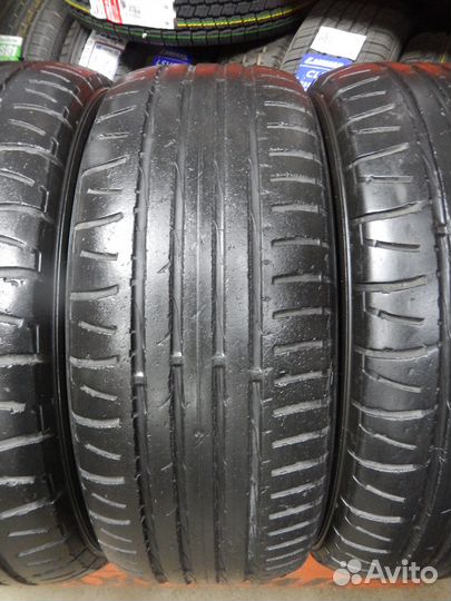 Nokian Tyres Hakka Z 215/60 R16