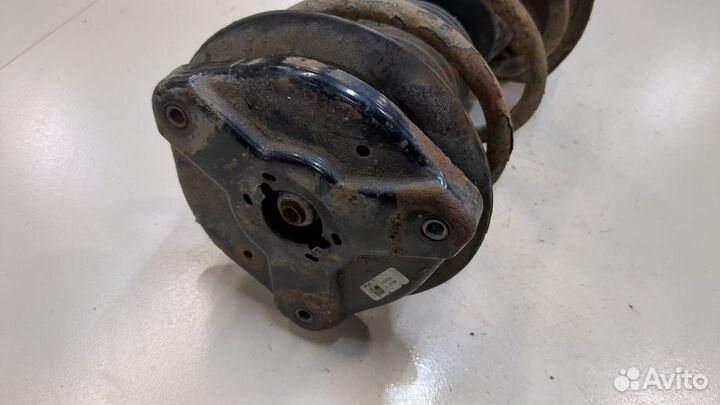 Амортизатор подвески левый передний Mercedes C W204, 2011