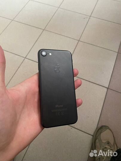 iPhone 7, 32 ГБ