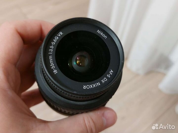 Объектив Nikon AF-S DX Nikkor 18-55mm