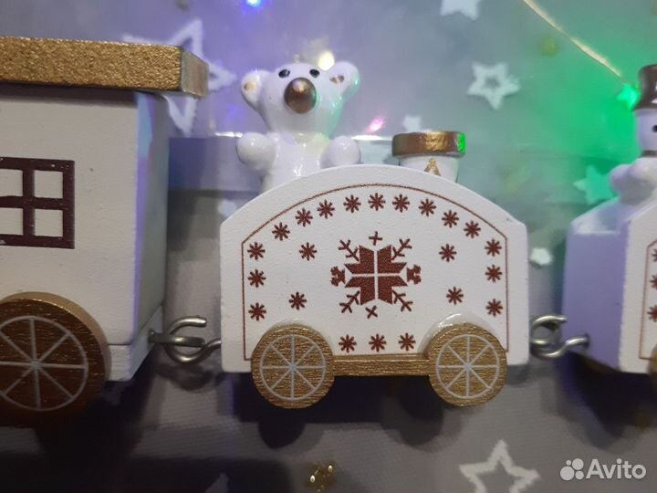 Новогодний деревянный паровоз белый санта снеговик