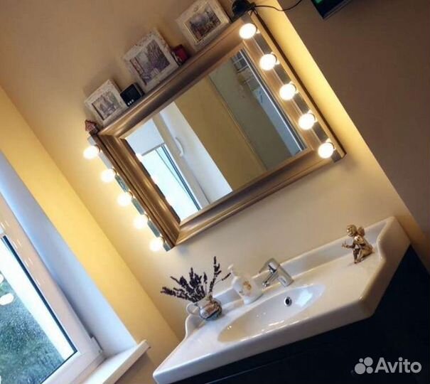 Зеркало с бра IKEA