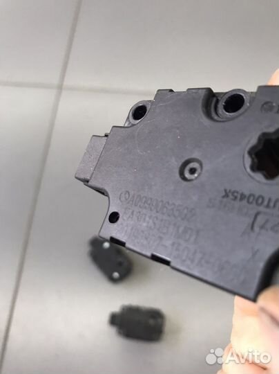 Моторчик заслонки отопителя Mercedes-Benz