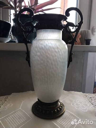Старинная ваза