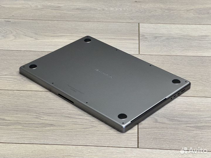 Apple MacBook Pro 16 (2021, M1 Pro) 16 / 512