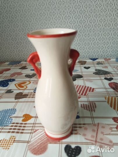 Сувенирная декоративная ваза