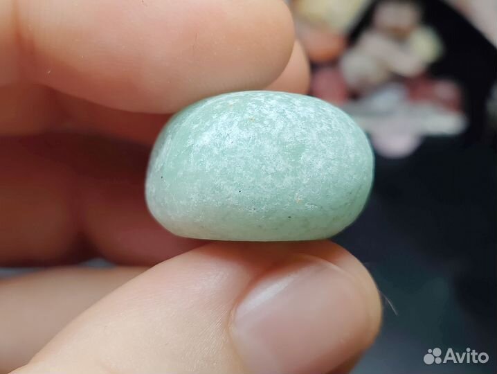 Авантюрин с окошком