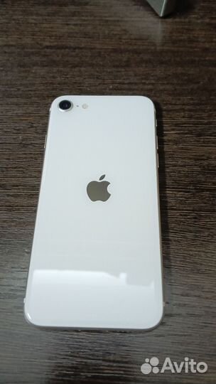 iPhone SE (2022), 128 ГБ