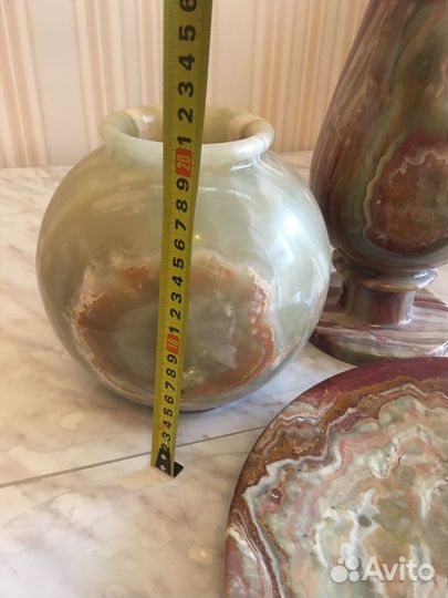 Вазы из оникса