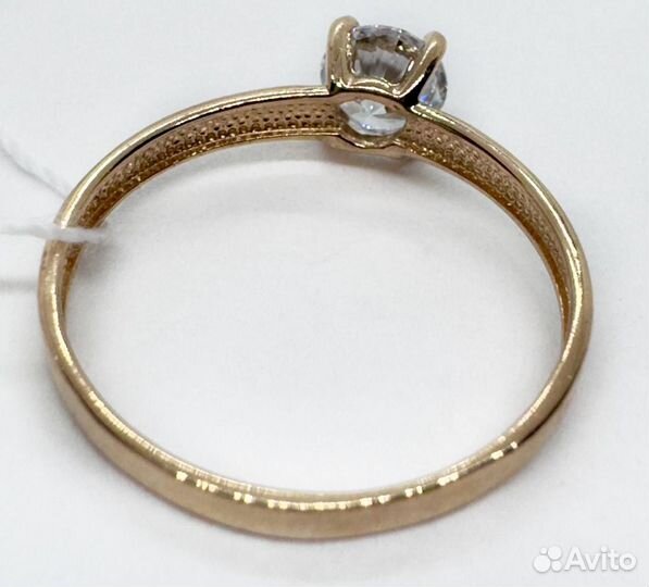 Золотое кольцо с фианитом 16,5