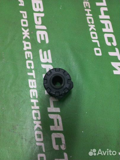 Сайлентблок рычага подвески Toyota Corolla 1983