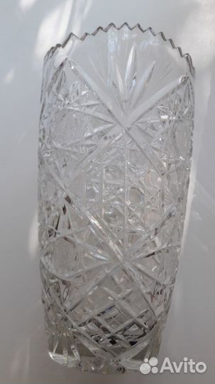 Ваза из хрусталя для цветов