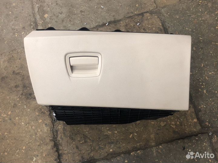 Вещевой ящик BMW 5 Серии F10 F11