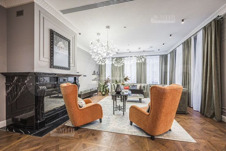 Дом 620 м² на участке 27 сот.