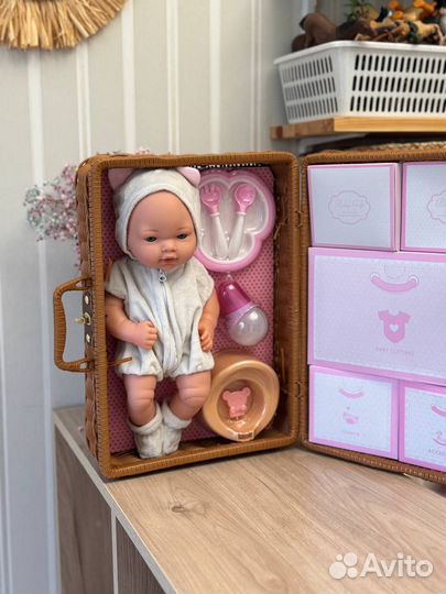 Новая кукла пупс в чемодане. Пьёт и писает