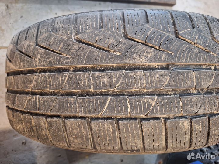 Pirelli Sottozero Winter 240 235/50 R19 99H