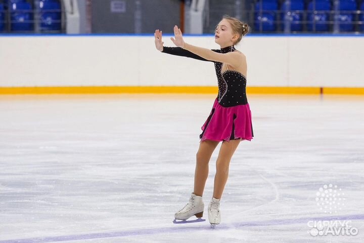 Тренер по фигурному катанию