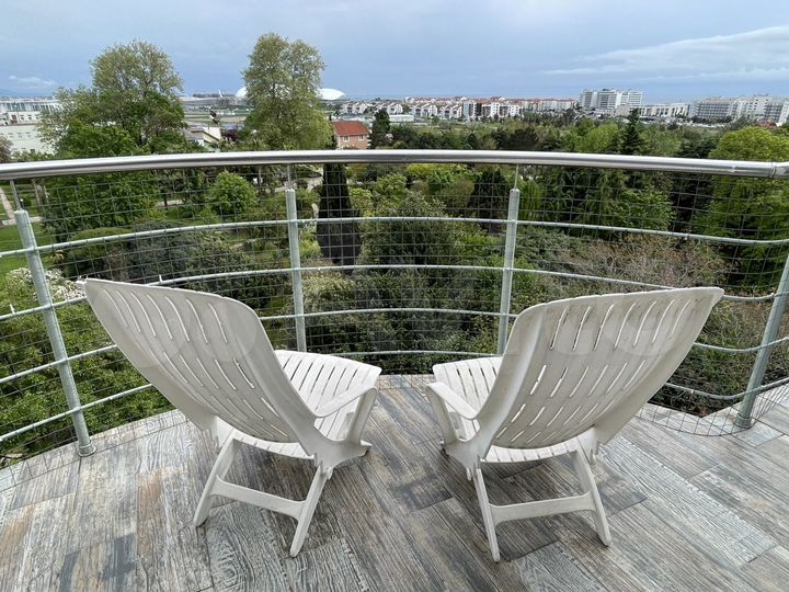 2-к. квартира, 70 м², 10/10 эт.