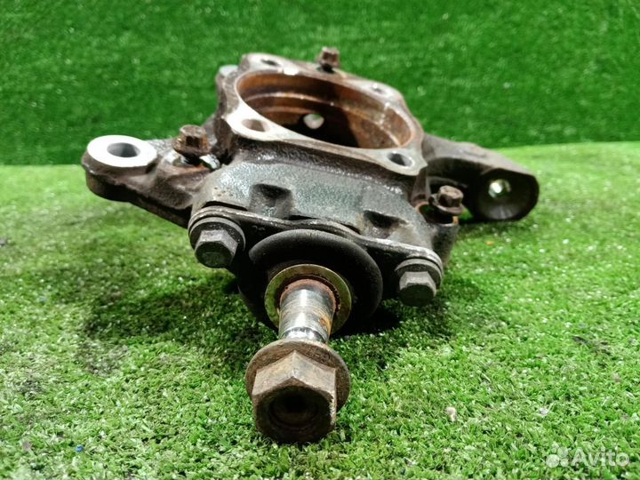 Кулак поворотный передний левый Volvo Xc90 1