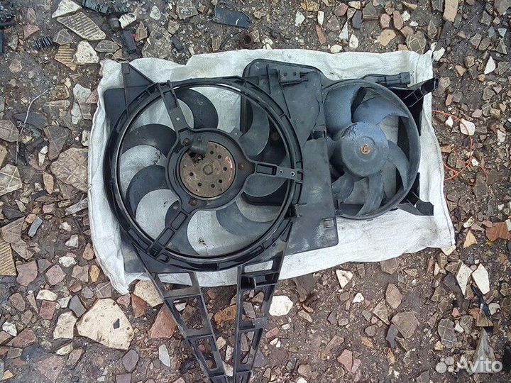 Вентелятор охлождения двигателя Опель Омега Б. 2 л