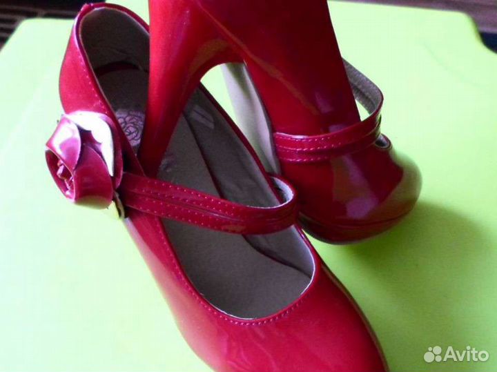 Новые туфли 38 р