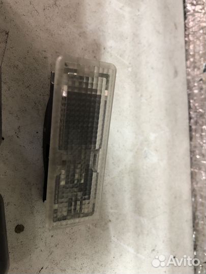 Плафон багажника BMW X3 Е83