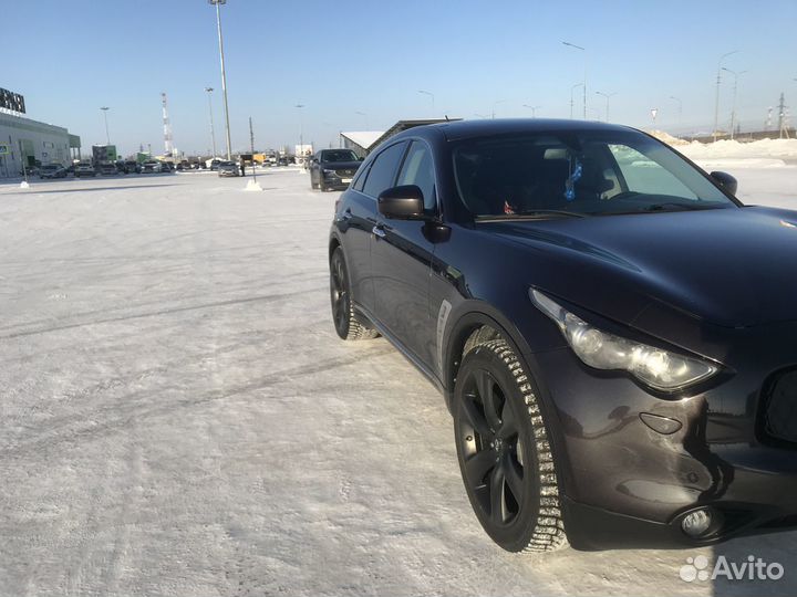 Infiniti FX37 3.7 AT, 2011, 200 000 км