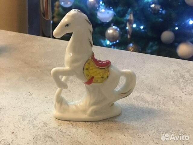 Статуэтки разные