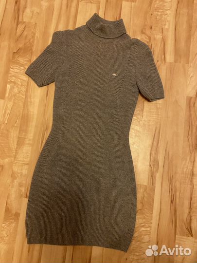 Платье шерстяное uspa