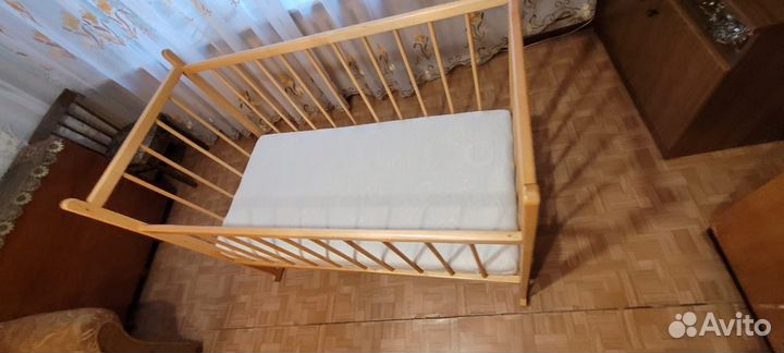 Продам детскую кроватку бу