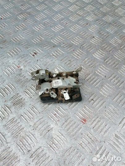 Замок двери передний правый Renault Logan