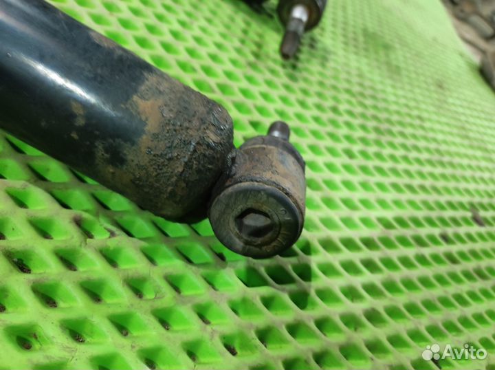 Амортизатор задний Renault Megane 2