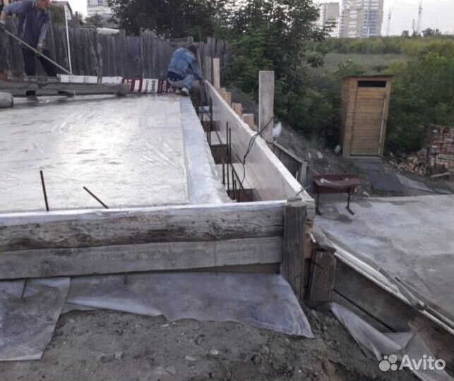 Бригада строителей