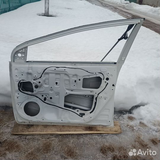 На Тойоту короллу 180