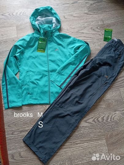 Спортивный костюм женский