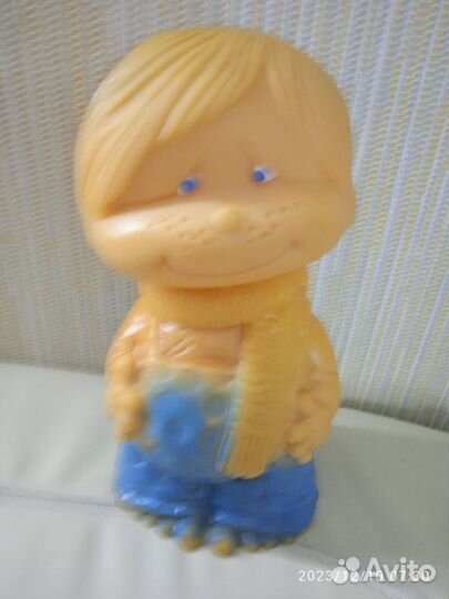 Большие резиновые игрушки